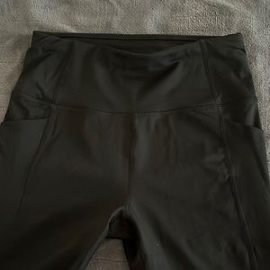 Womens athletic leggings
